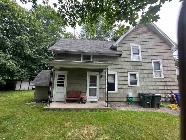 67 Riddle St in Manchester, NH - Building Photo - Building Photo