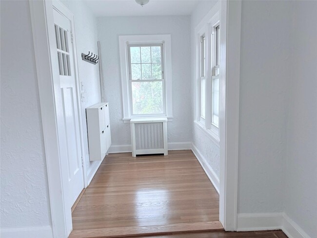 376 Hayward Ave in Mount Vernon, NY - Building Photo - Building Photo