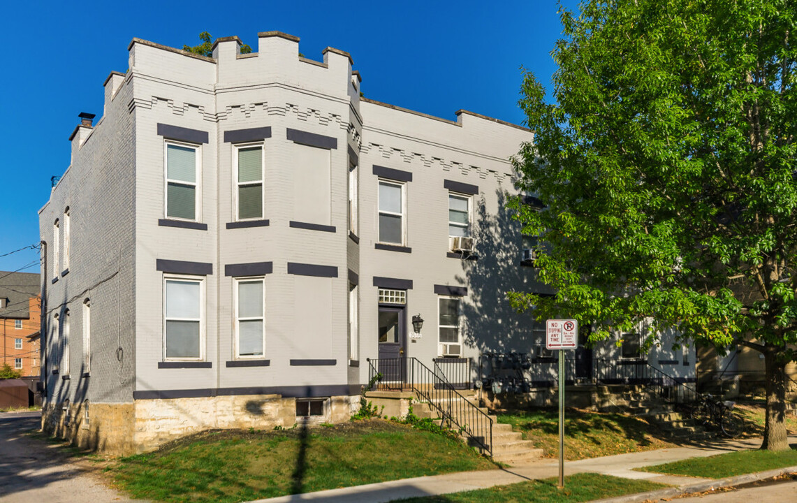 1567 Highland St in Columbus, OH - Building Photo