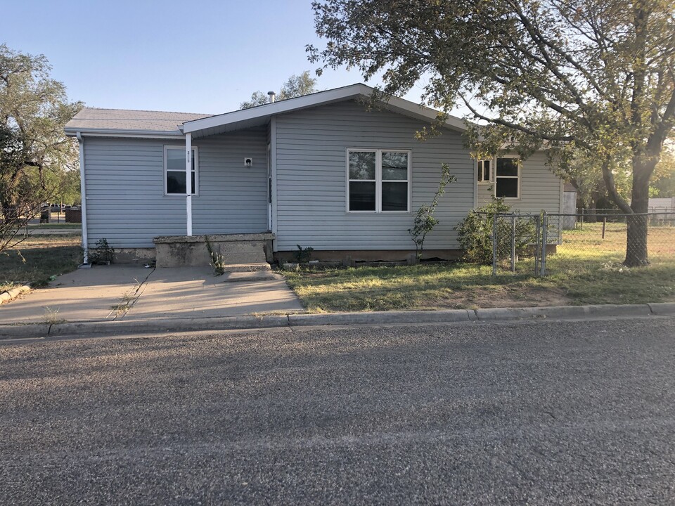 2500 S Houston St in Amarillo, TX - Building Photo