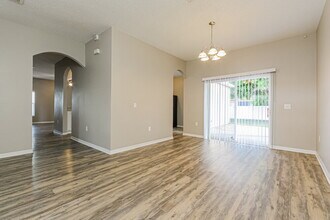 204 Abbotsbury Dr in Kissimmee, FL - Building Photo - Building Photo