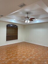 18 Kumquat Ave in Pharr, TX - Foto de edificio - Building Photo