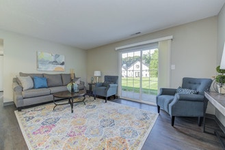 Hilltop Ridge in Peru, IN - Foto de edificio - Building Photo