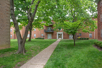 Addison Park Apartments in Louisville, KY - Building Photo - Building Photo