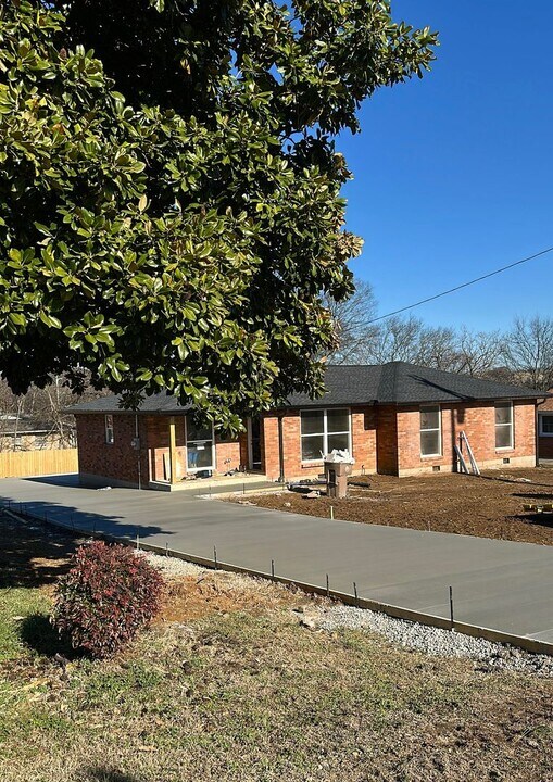 1607 Baptist World Center Dr in Nashville, TN - Building Photo