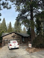 1828 SW Forest Ridge Ave in Bend, OR - Building Photo