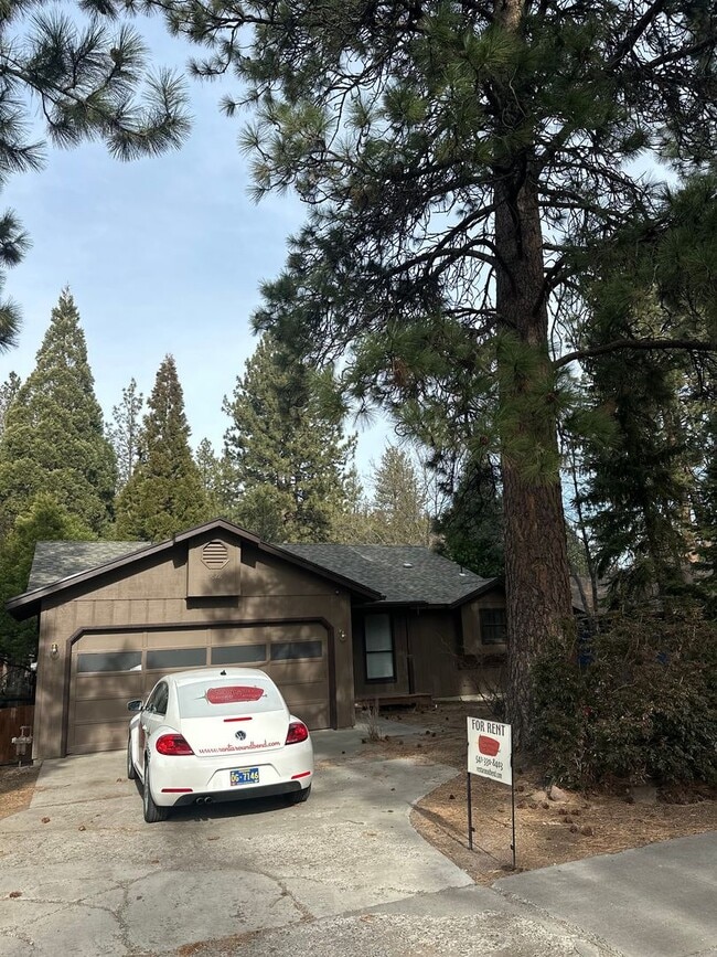 1828 SW Forest Ridge Ave