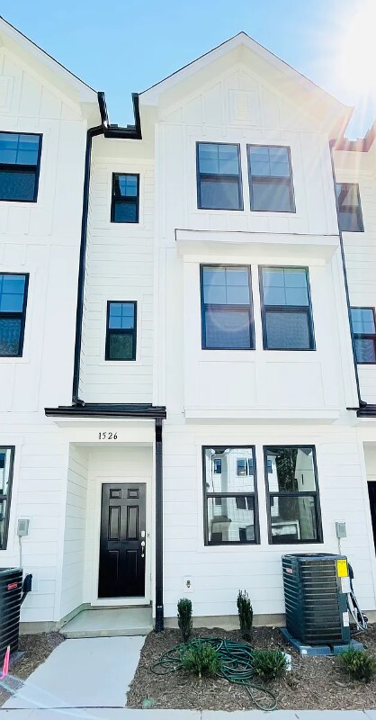 property at 1526 Crescent Townes Wy
