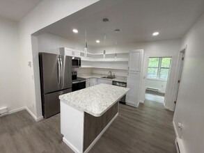 11 Trinity Pl in Albany, NY - Building Photo - Building Photo