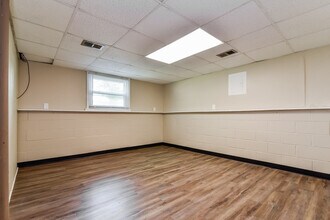 11401 McDowell Dr in Indianapolis, IN - Building Photo - Building Photo