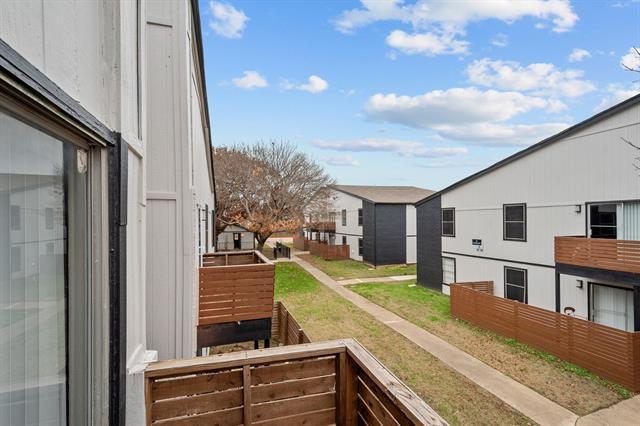 1300 E Dallas St in Mansfield, TX - Building Photo - Building Photo