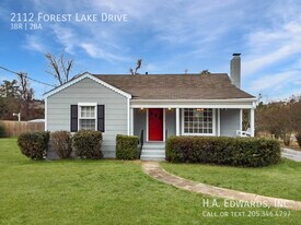 2112 Forest Lake Dr in Tuscaloosa, AL - Building Photo