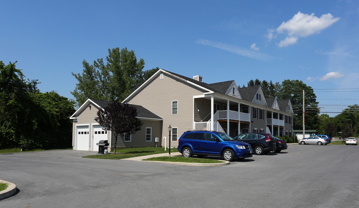 Wayside Village in Schenectady, NY - Building Photo