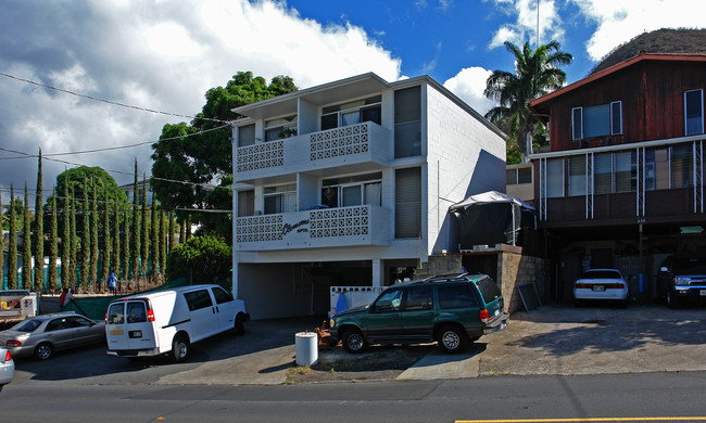 Clemsons Apartments in Honolulu, HI - Building Photo - Building Photo