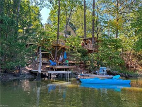 873 Garrow Rd in Newport News, VA - Building Photo - Building Photo