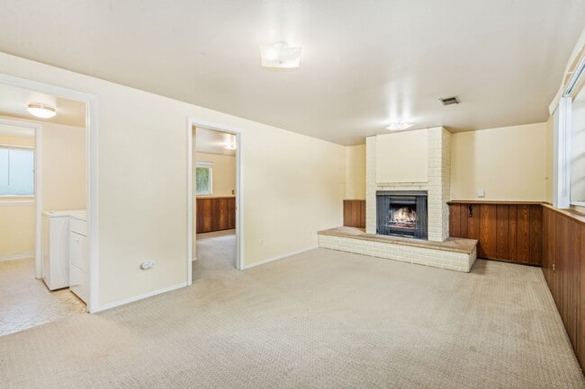 2016 Manchester Dr in Fort Collins, CO - Building Photo - Building Photo