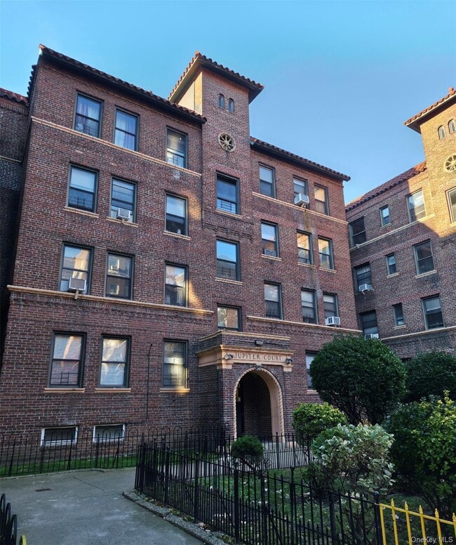 property at 62-64 Saunders St