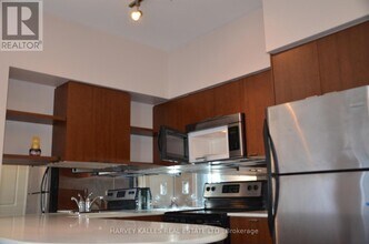 35-1635 Hayden St in Toronto, ON - Building Photo - Building Photo