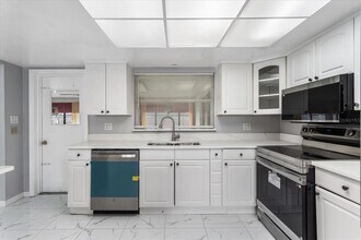 8609 Sunny Hollow Ln in Orlando, FL - Building Photo - Building Photo