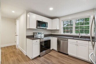 1393 Portland Rd in Arundel, ME - Building Photo - Building Photo