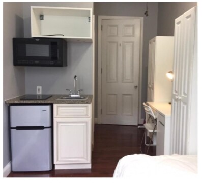 48 N Lindenwood St in Philadelphia, PA - Building Photo