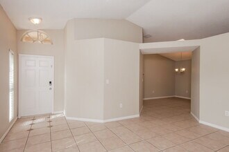428 Lakeside Cir in Sunrise, FL - Building Photo - Building Photo