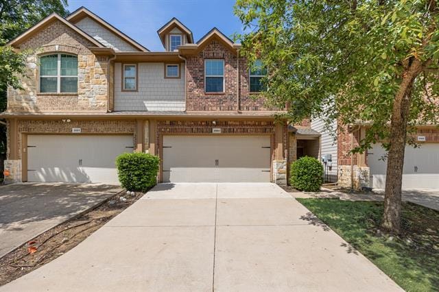 3503 Bluesage Ln