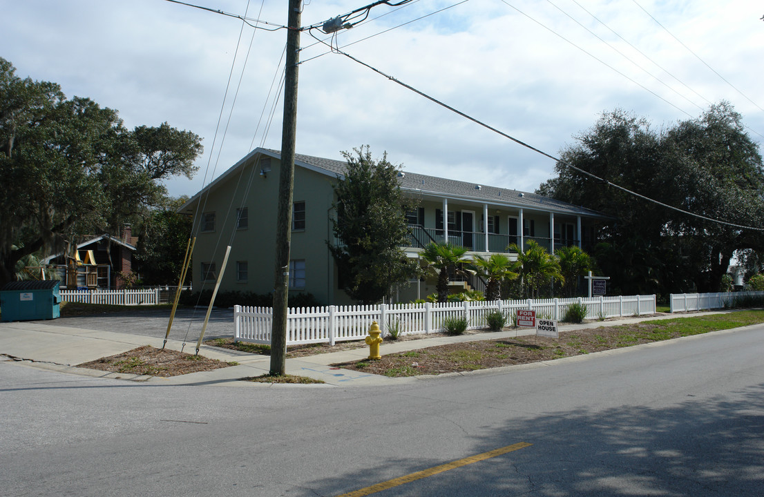 727 Milwaukee Ave in Dunedin, FL - Foto de edificio