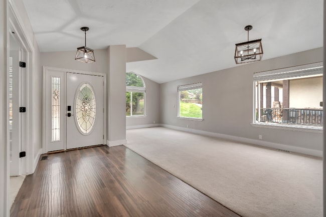 2154 Wasatch Blvd in Sandy, UT - Building Photo - Building Photo