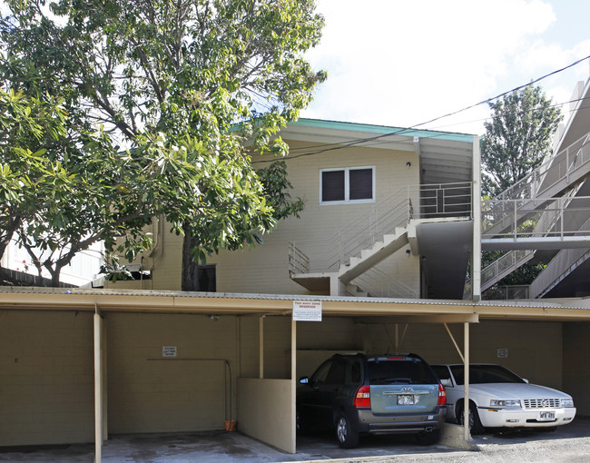 510 Captain Cook St in Honolulu, HI - Building Photo - Building Photo