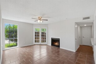 12500 Sandpiper Dr in Houston, TX - Building Photo