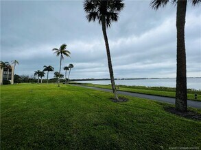 3432 NE Causeway Blvd in Jensen Beach, FL - Building Photo - Building Photo