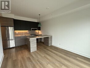 484 Spadina Ave. in Toronto, ON - Building Photo - Building Photo