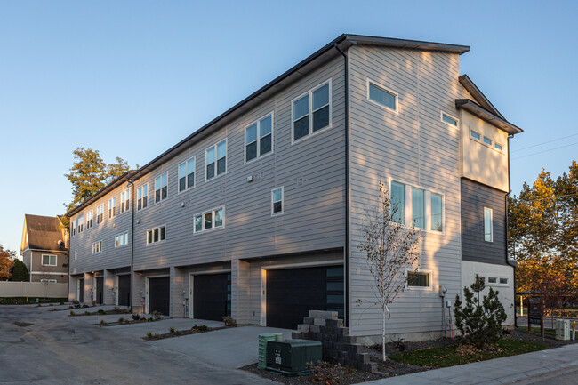 Lots 1-6 "A" Canal in Boise, ID - Foto de edificio - Building Photo