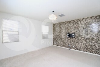 5353 W Desert Hollow Dr in Phoenix, AZ - Building Photo - Building Photo