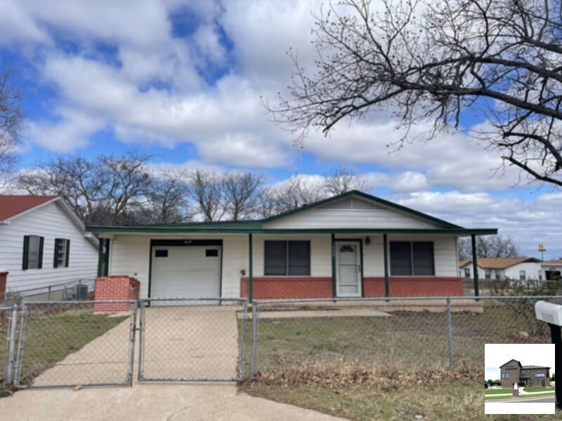 1005 Phil Ave in Copperas Cove, TX - Building Photo