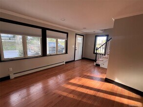 39 Grand St in Marlboro, NY - Building Photo - Building Photo