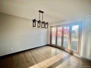 5160 Orchard Crest in Troy, MI - Building Photo - Building Photo