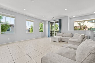 2840 Athens Rd in Chula Vista, CA - Foto de edificio - Building Photo