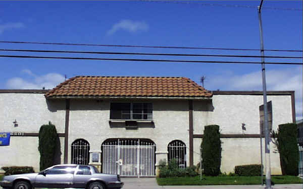 6605 Haskell Ave in Van Nuys, CA - Building Photo - Building Photo