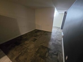 580 Burnell St in Winnipeg, MB - Building Photo - Building Photo