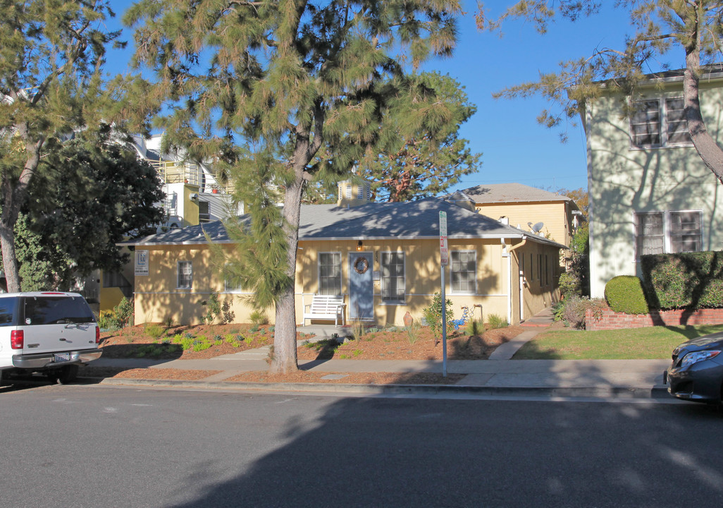 835 Pacific St in Santa Monica, CA - Foto de edificio