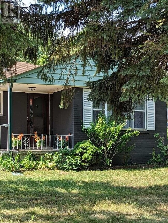 320 Ashbury Rd in Oakville, ON - Building Photo - Building Photo