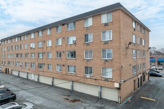 1227 S Harlem Ave in Berwyn, IL - Foto de edificio - Building Photo