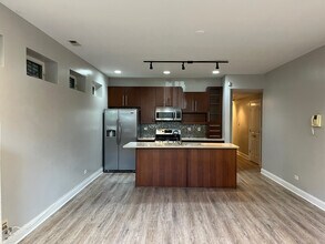 1231 E 46th St in Chicago, IL - Building Photo - Building Photo