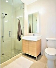 128 Water St, Unit 2401 in New York, NY - Building Photo - Building Photo