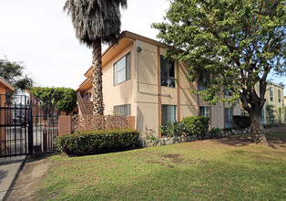 1426 Minnie St in Santa Ana, CA - Building Photo - Building Photo