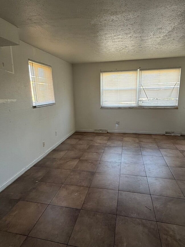23878 Banbury Cir in Beachwood, OH - Building Photo - Building Photo