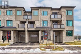 4 Thomas Frisby Jr Cres in Markham, ON - Building Photo