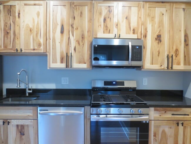 1959 W 58th St
